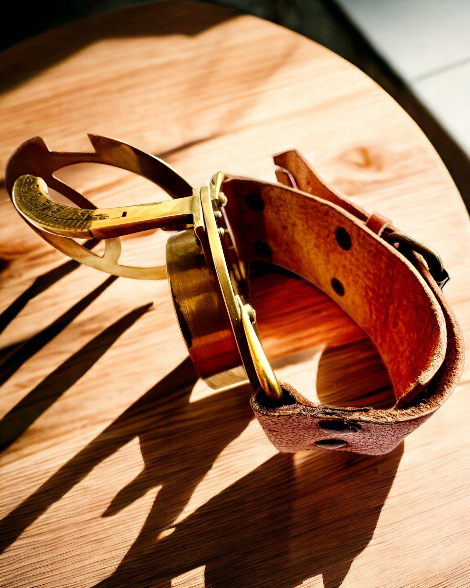 Napóra "Antyczny Kompas", karóra iránytűvel, személyre szabható gravírozással