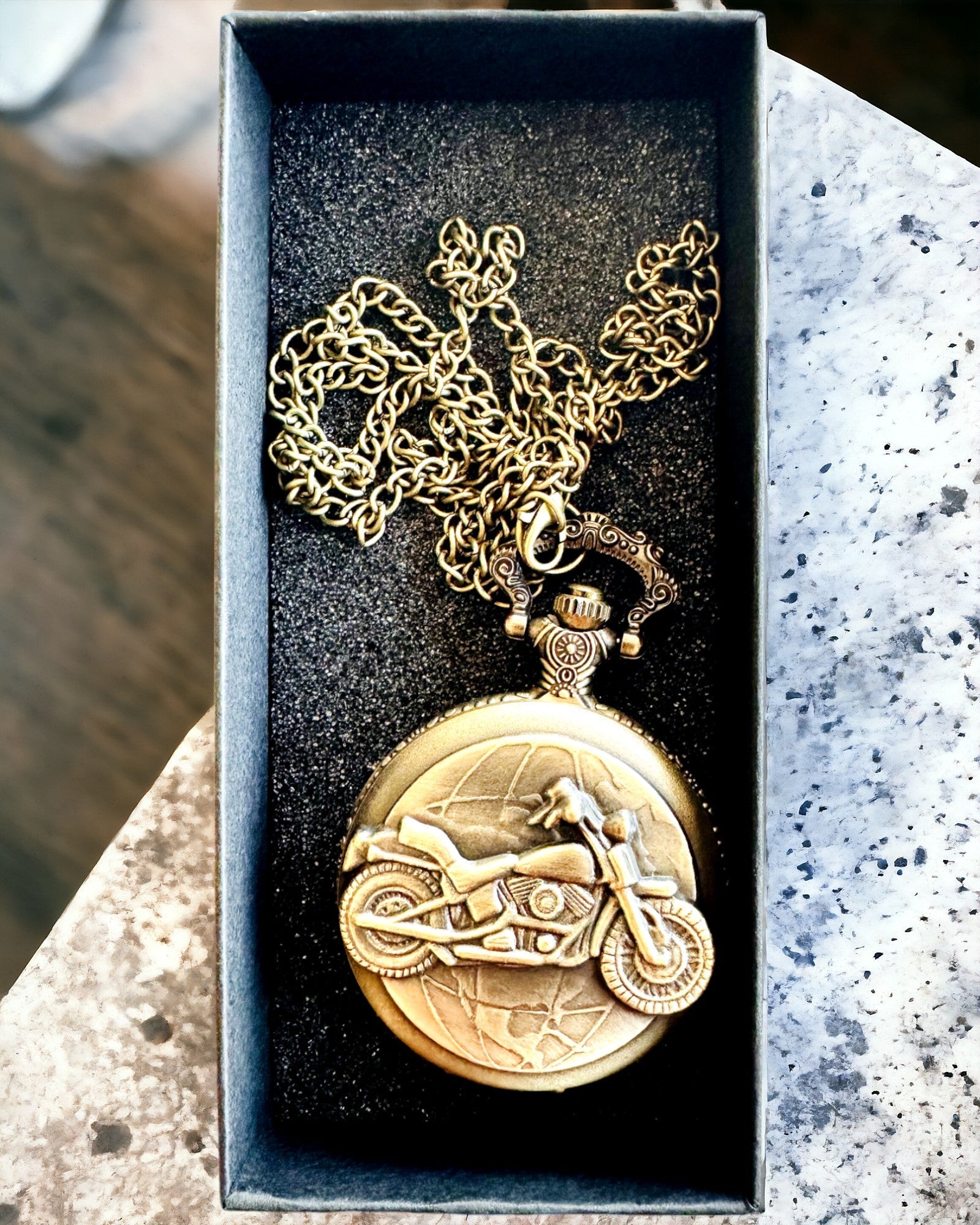 Zsebóra "Motorkerékpár Elegancia" – Gravírozás