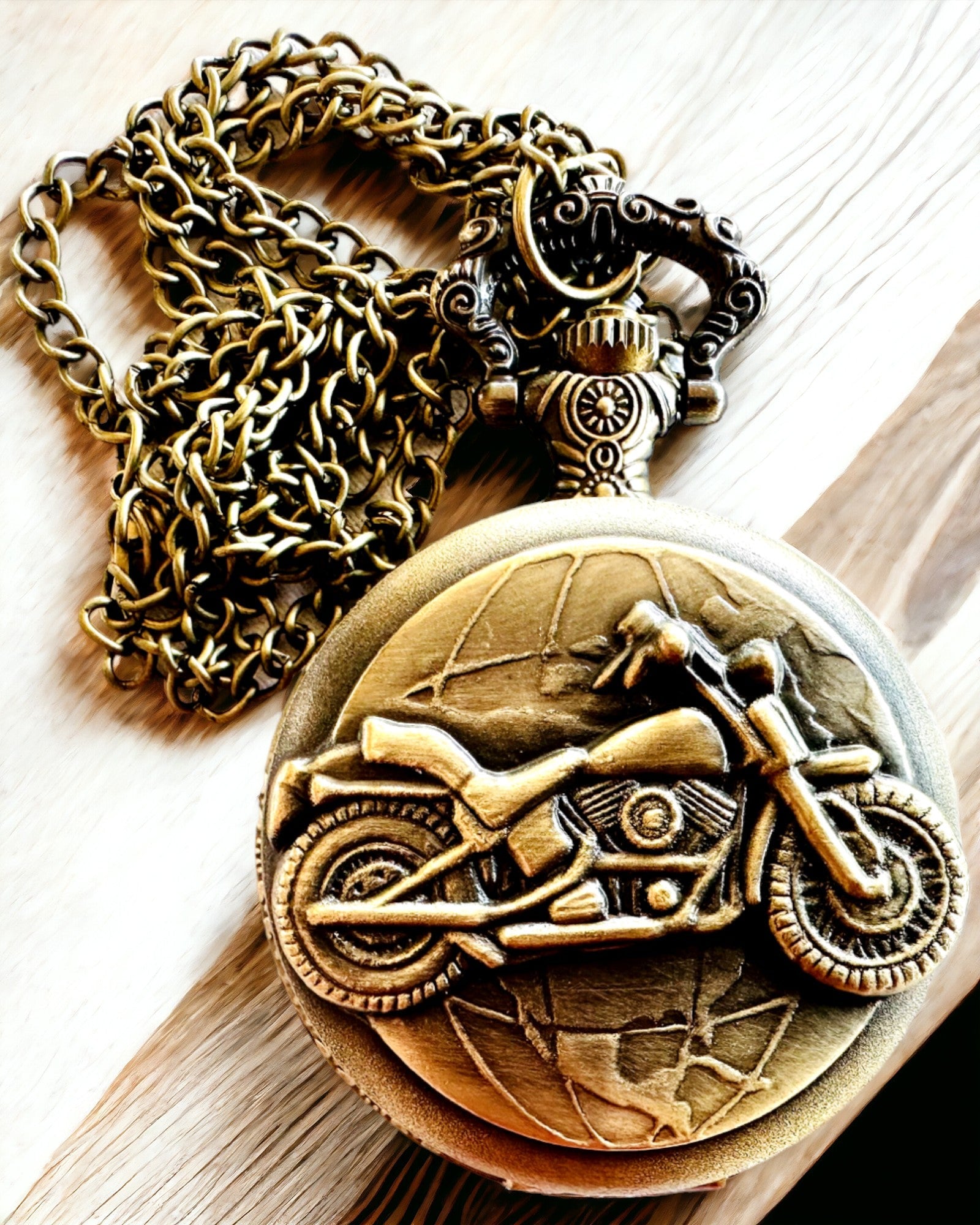 Zsebóra "Motorkerékpár Elegancia" – Gravírozás