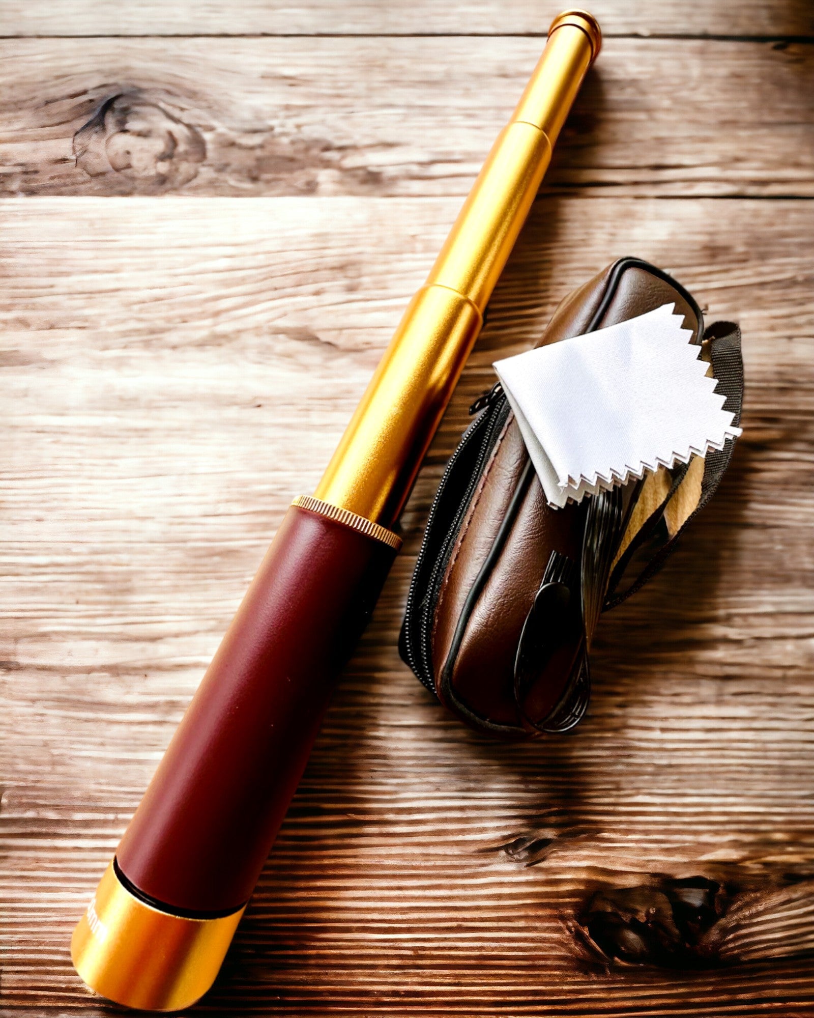 Explorer 25x30 Monokuláris Távcső - Hordozható, Összecsukható Kézi Teleszkóp, személyre szabható gravírozással