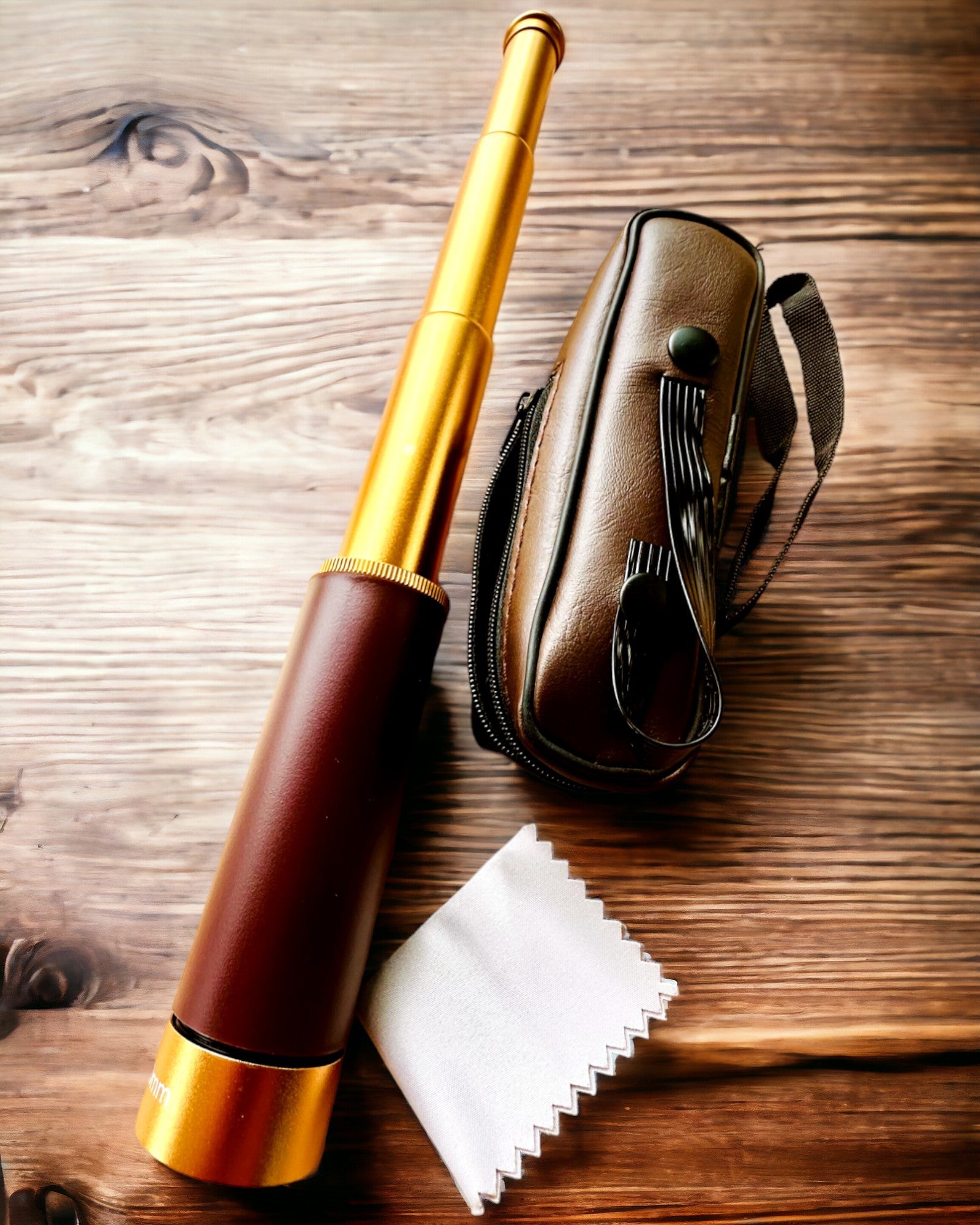 Explorer 25x30 Monokuláris Távcső - Hordozható, Összecsukható Kézi Teleszkóp, személyre szabható gravírozással