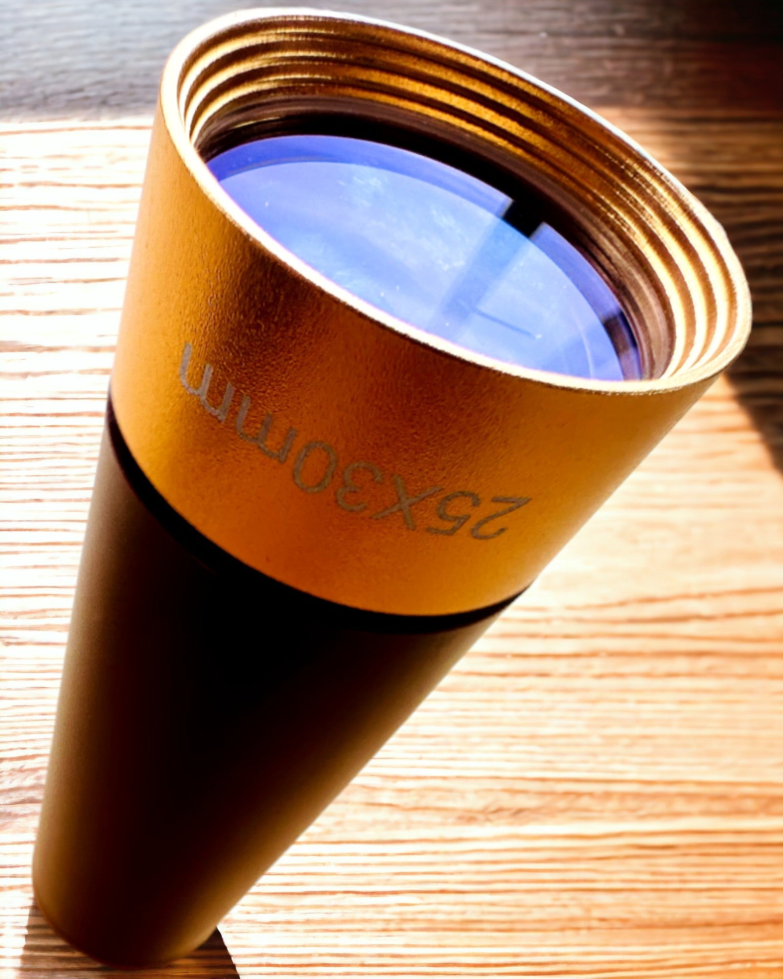 Explorer 25x30 Monokuláris Távcső - Hordozható, Összecsukható Kézi Teleszkóp, személyre szabható gravírozással