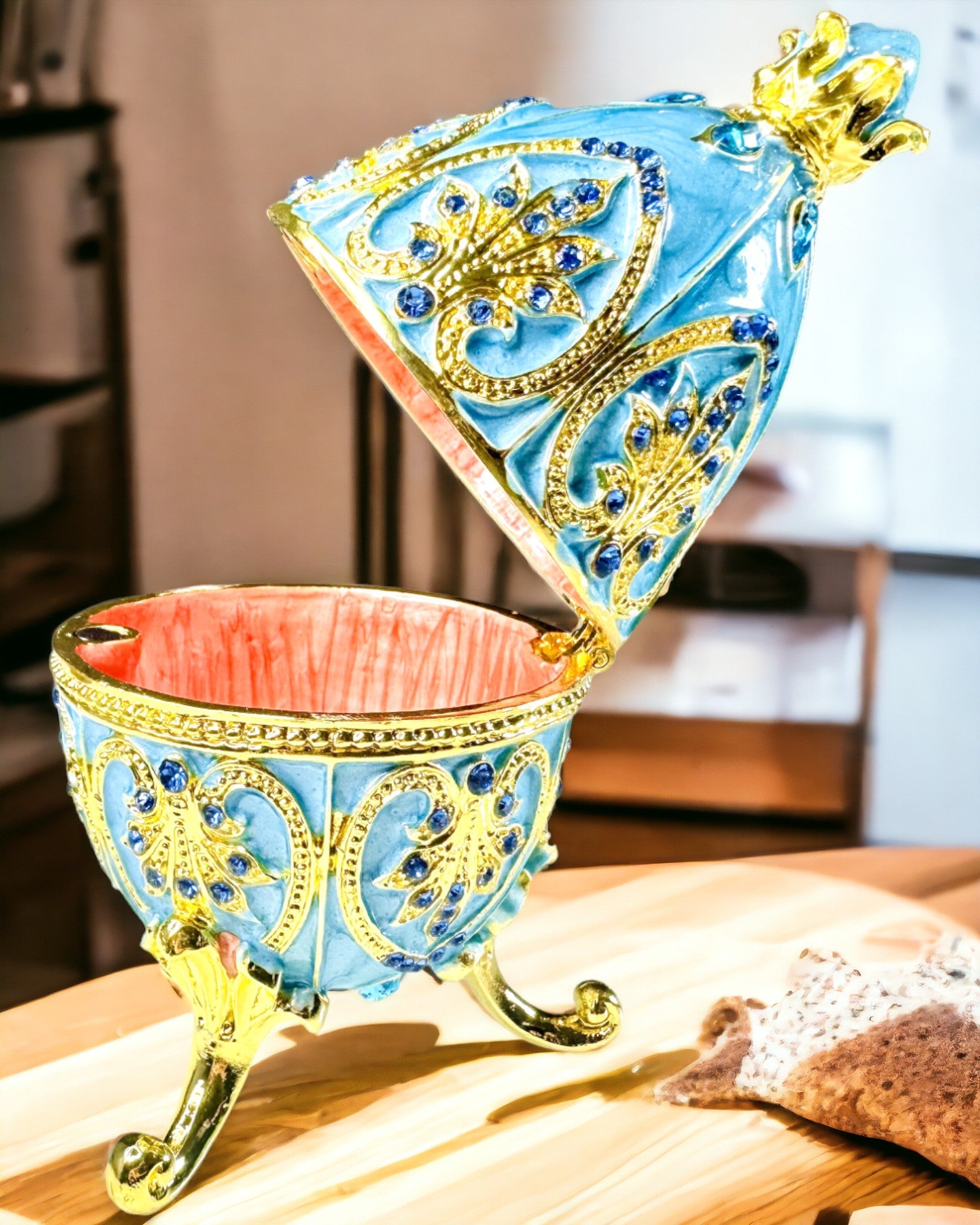 Fabergé Mennybéli Tojás – Zománcozott Ékszertartó - égkék színben. Személyre szabás gravírozással