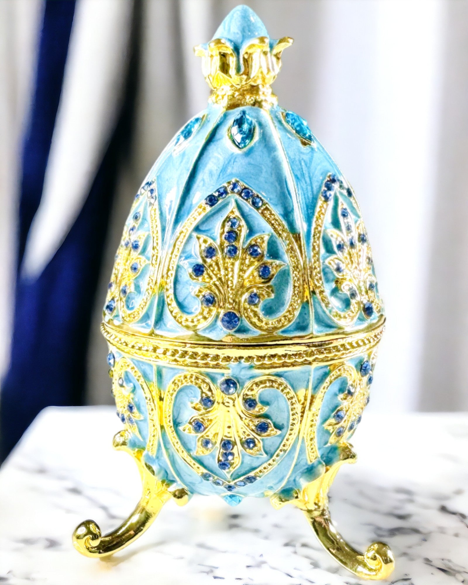 Fabergé Mennybéli Tojás – Zománcozott Ékszertartó - égkék színben. Személyre szabás gravírozással
