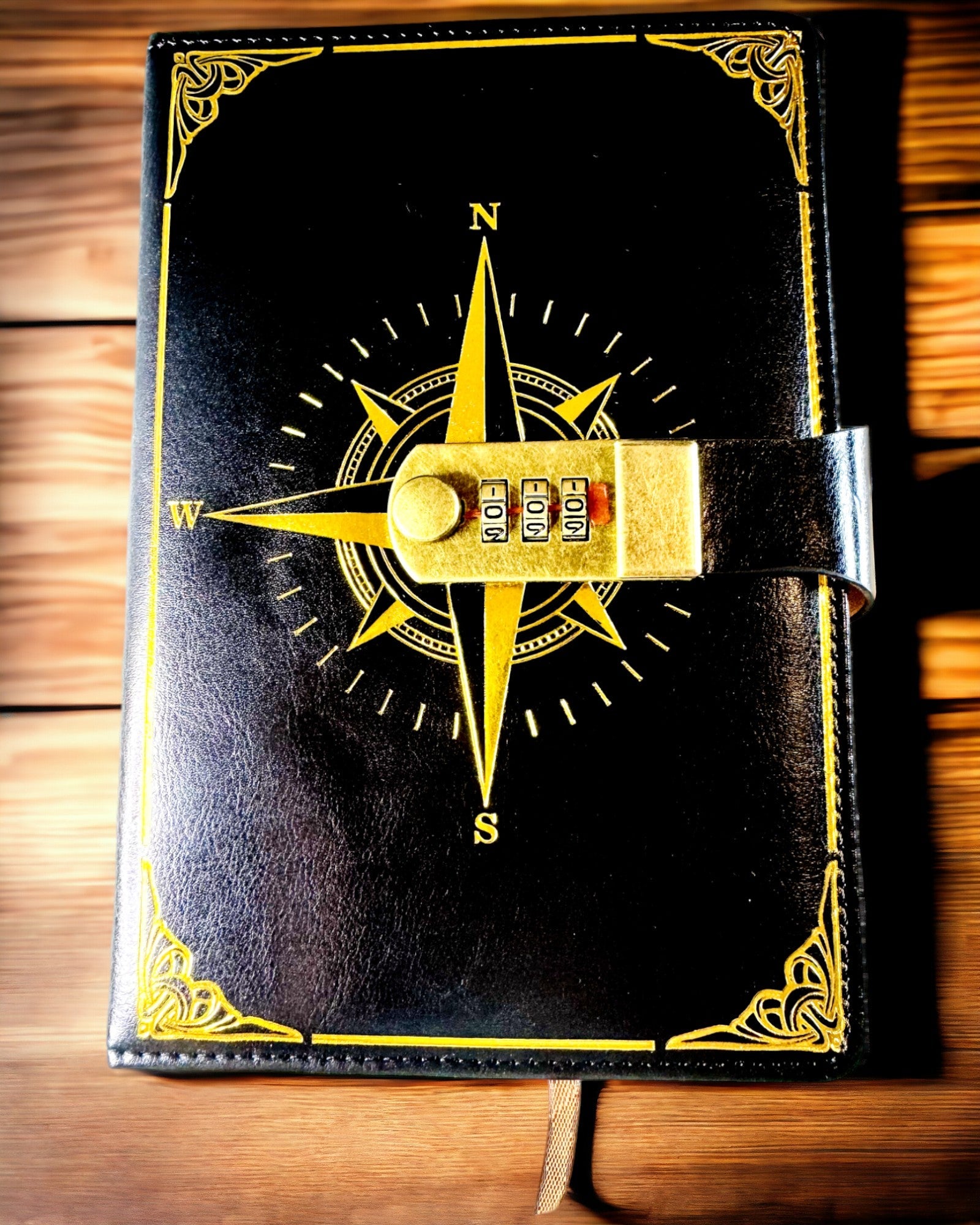 Notatnik Premium z Zamkiem Szyfrowym A5 - Styl Vintage z Kompasem, Japoński Design, Artykuły Papiernicze dla Studentów i Biznesu. Personalizacja grawerem