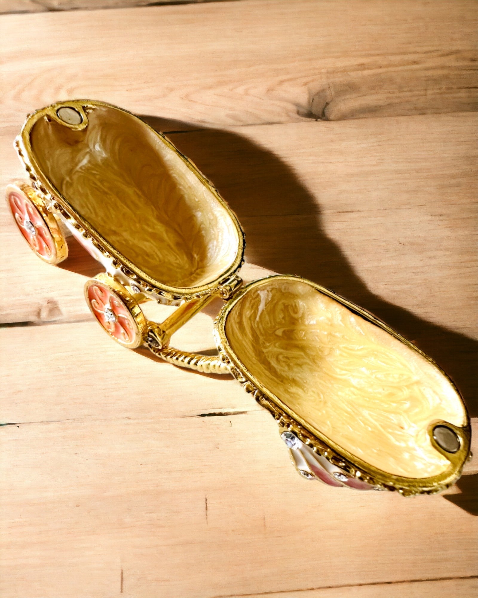 Kis Mesebeli Ékszerkocsi, kincsek - Királyi Elegancia, személyre szabás gravírozással