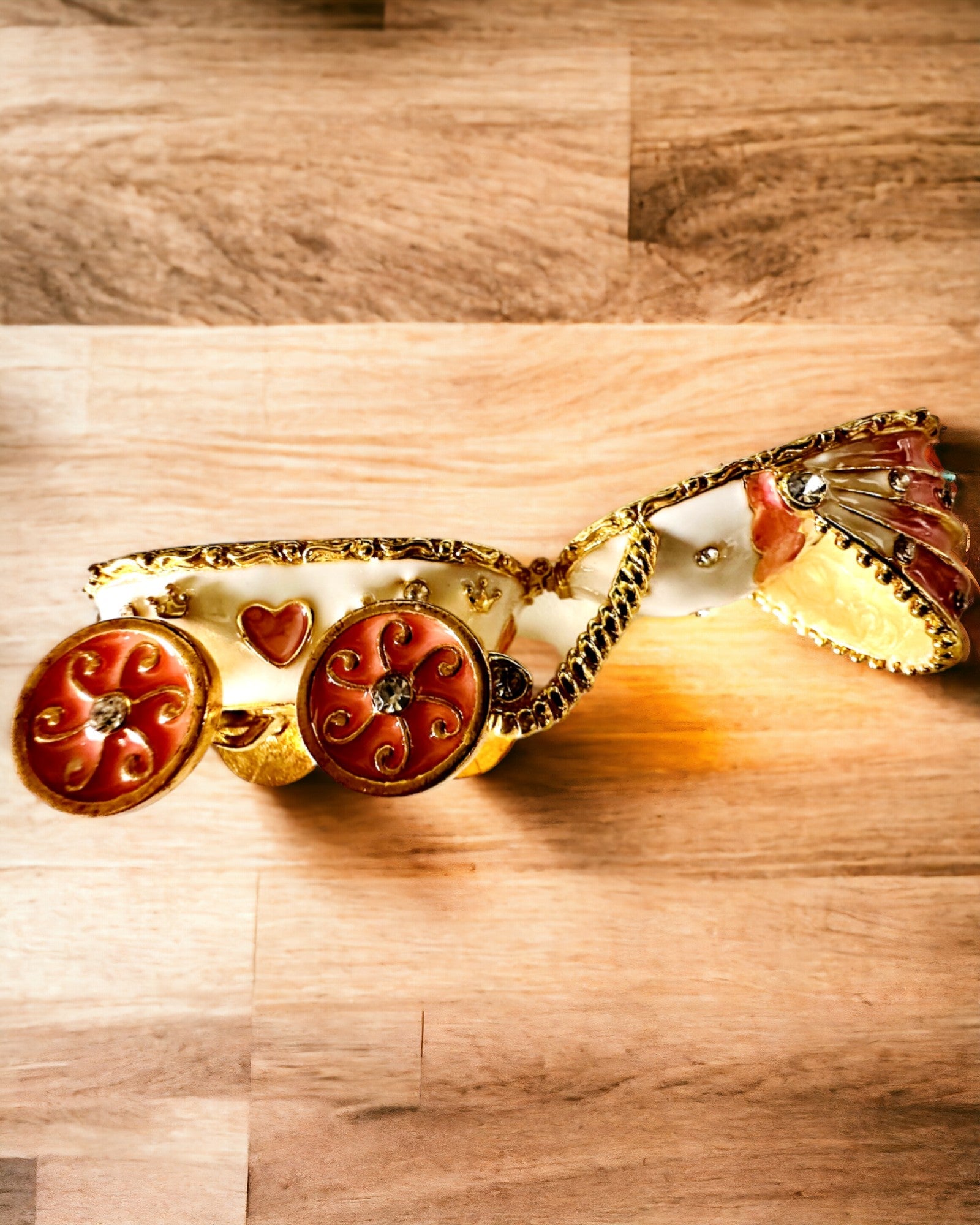 Kis Mesebeli Ékszerkocsi, kincsek - Királyi Elegancia, személyre szabás gravírozással