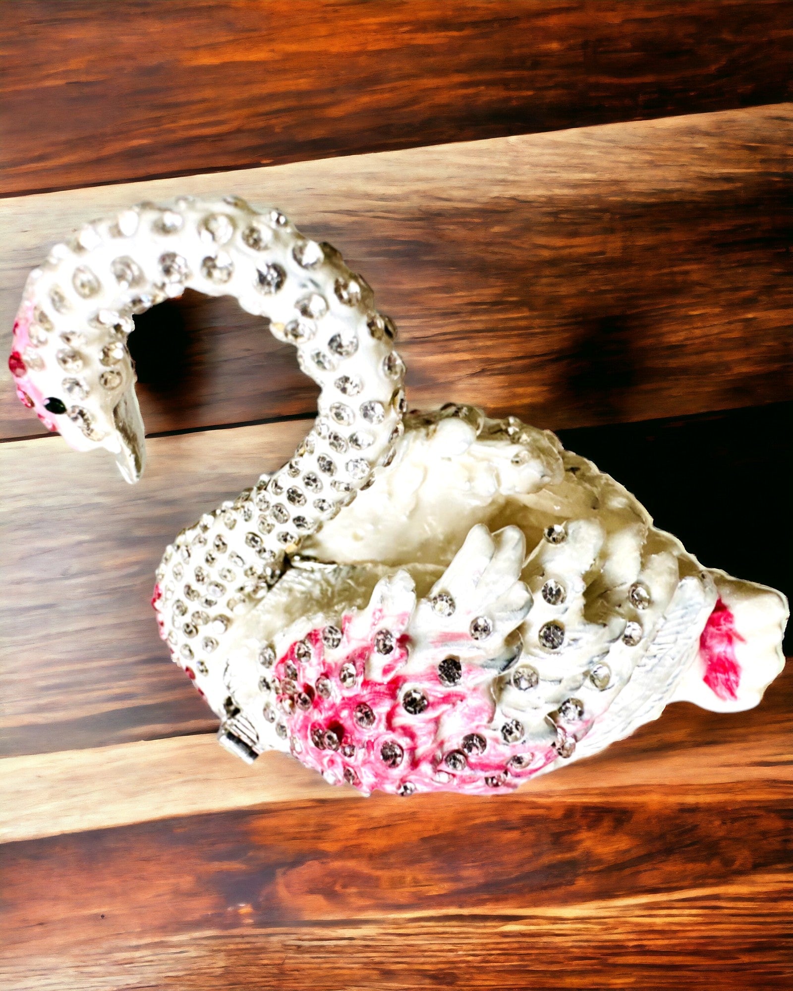 Elegáns "Hattyú Ékszere" Doboz - személyre szabható gravírozással