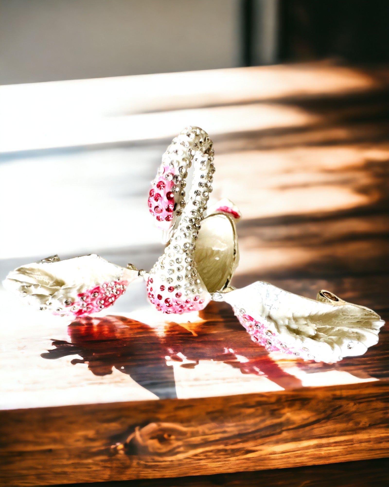 Elegáns "Hattyú Ékszere" Doboz - személyre szabható gravírozással