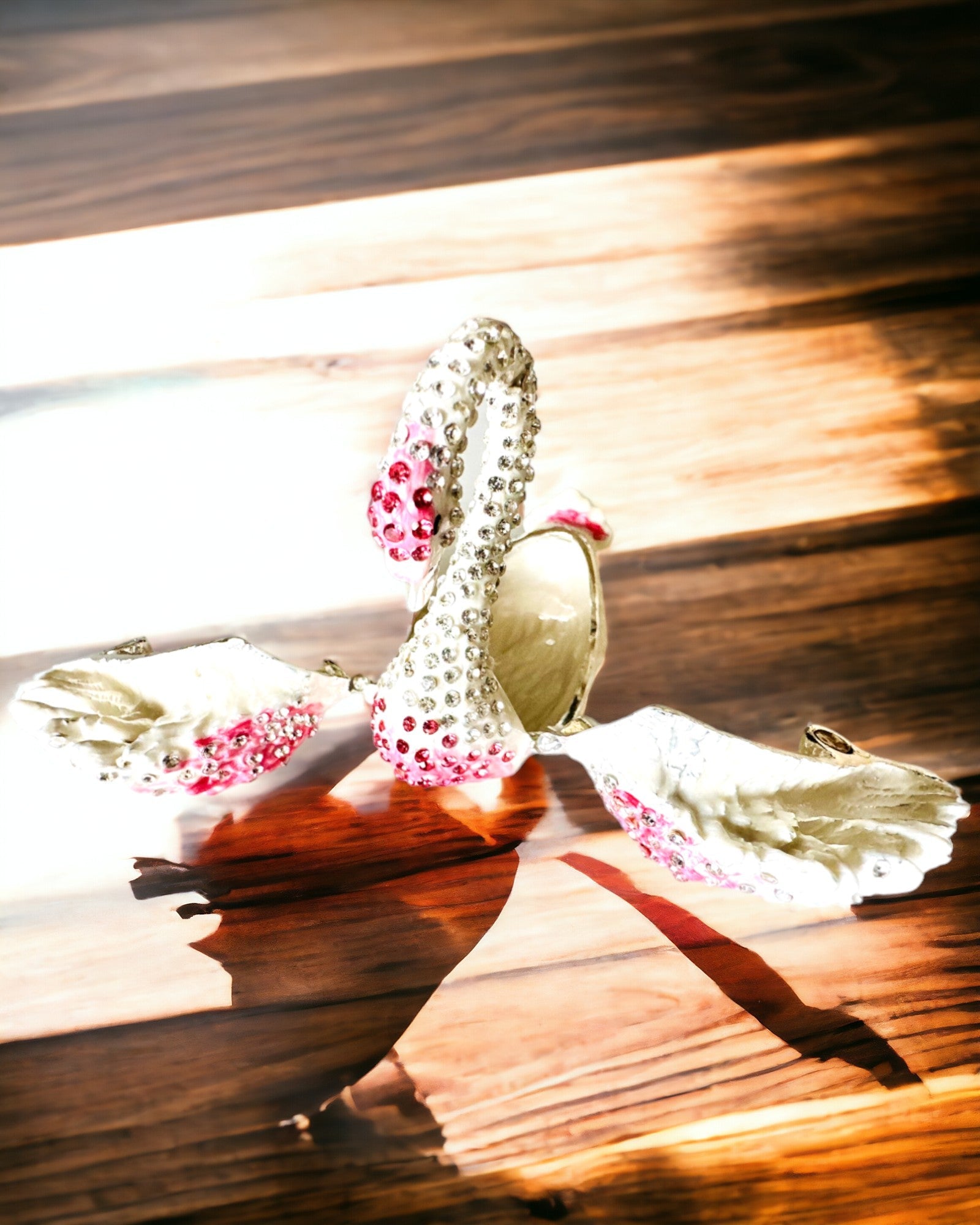 Elegáns "Hattyú Ékszere" Doboz - személyre szabható gravírozással