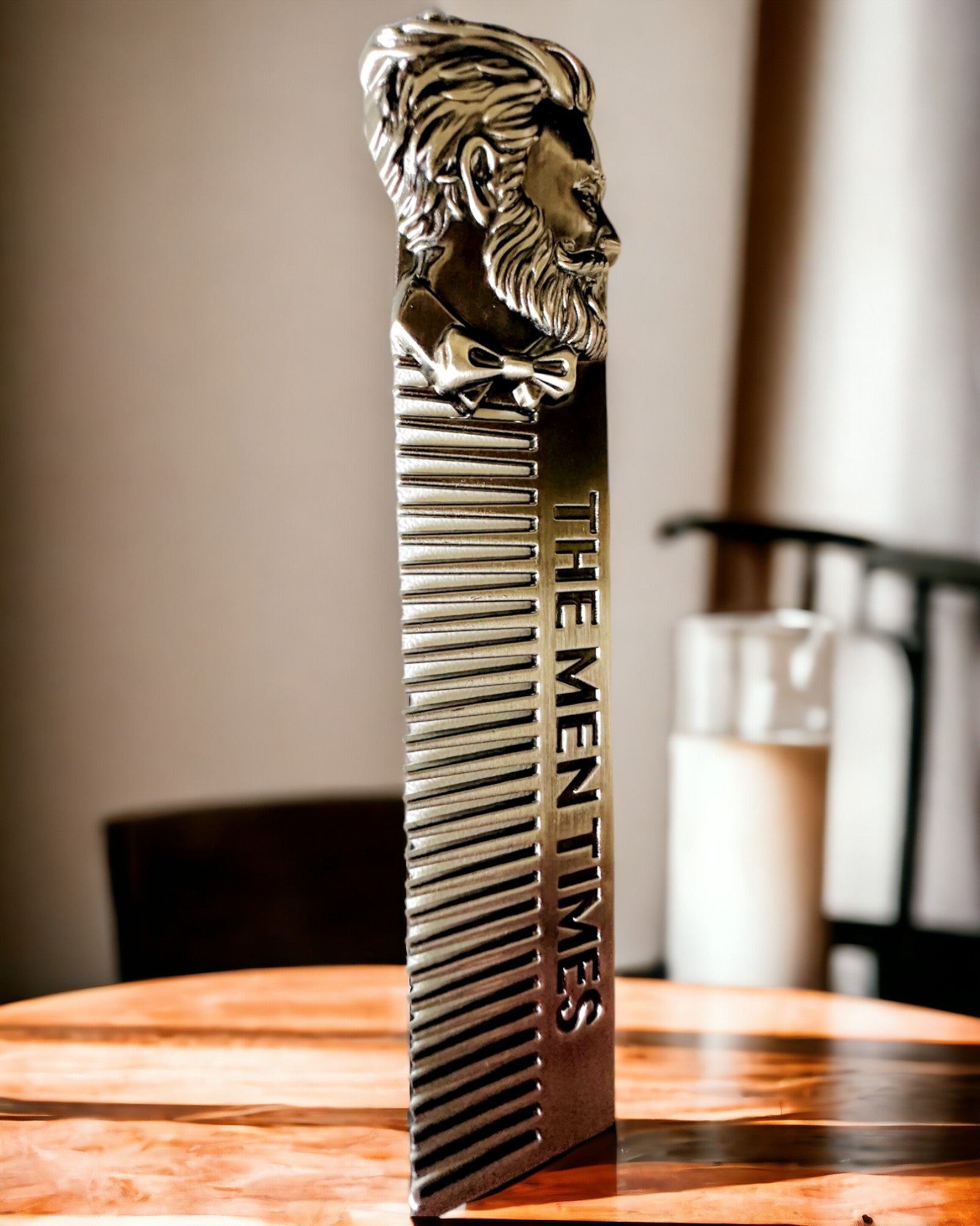 GroomMaster - Elegáns Fém Fésű Gravírozással, személyre szabott gravírozás