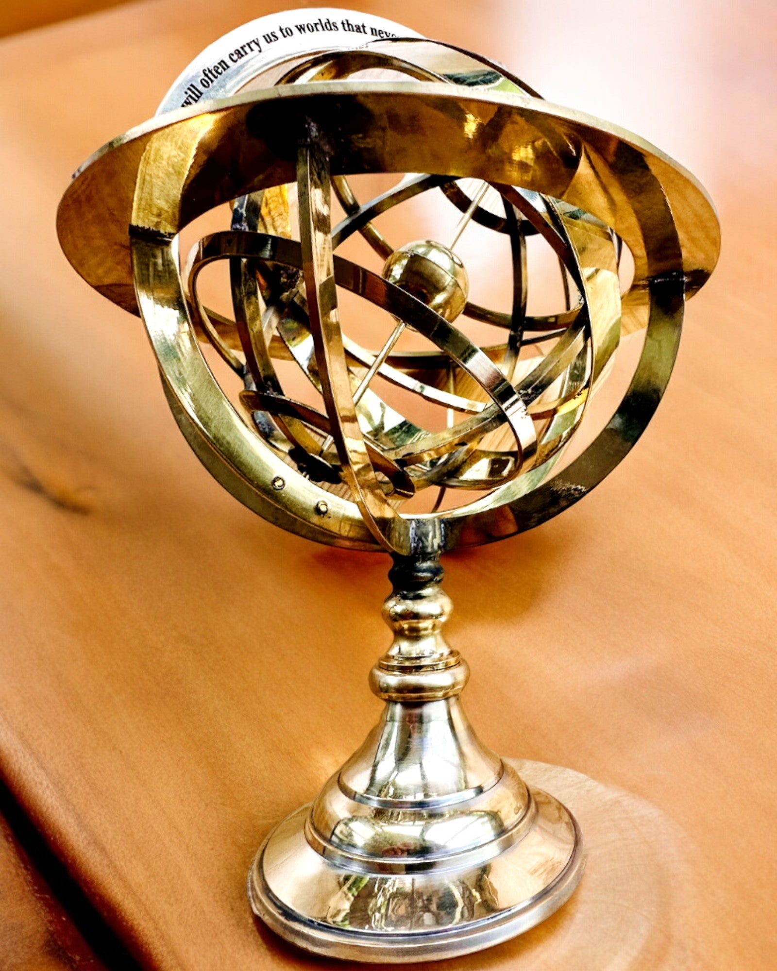 Astrolabium Artis - Kézzel Készített Gravírozási Lehetőséggel, irodai dekoráció, prémium