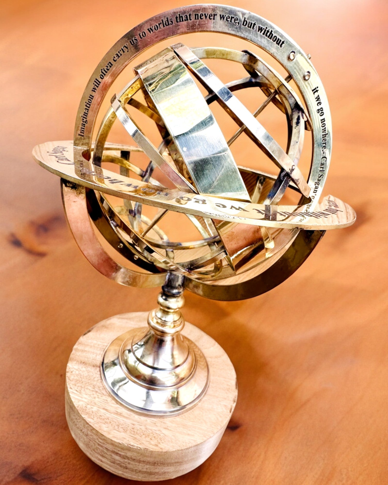 Astrolabium Artis - Kézzel Készített Gravírozási Lehetőséggel, irodai dekoráció, prémium