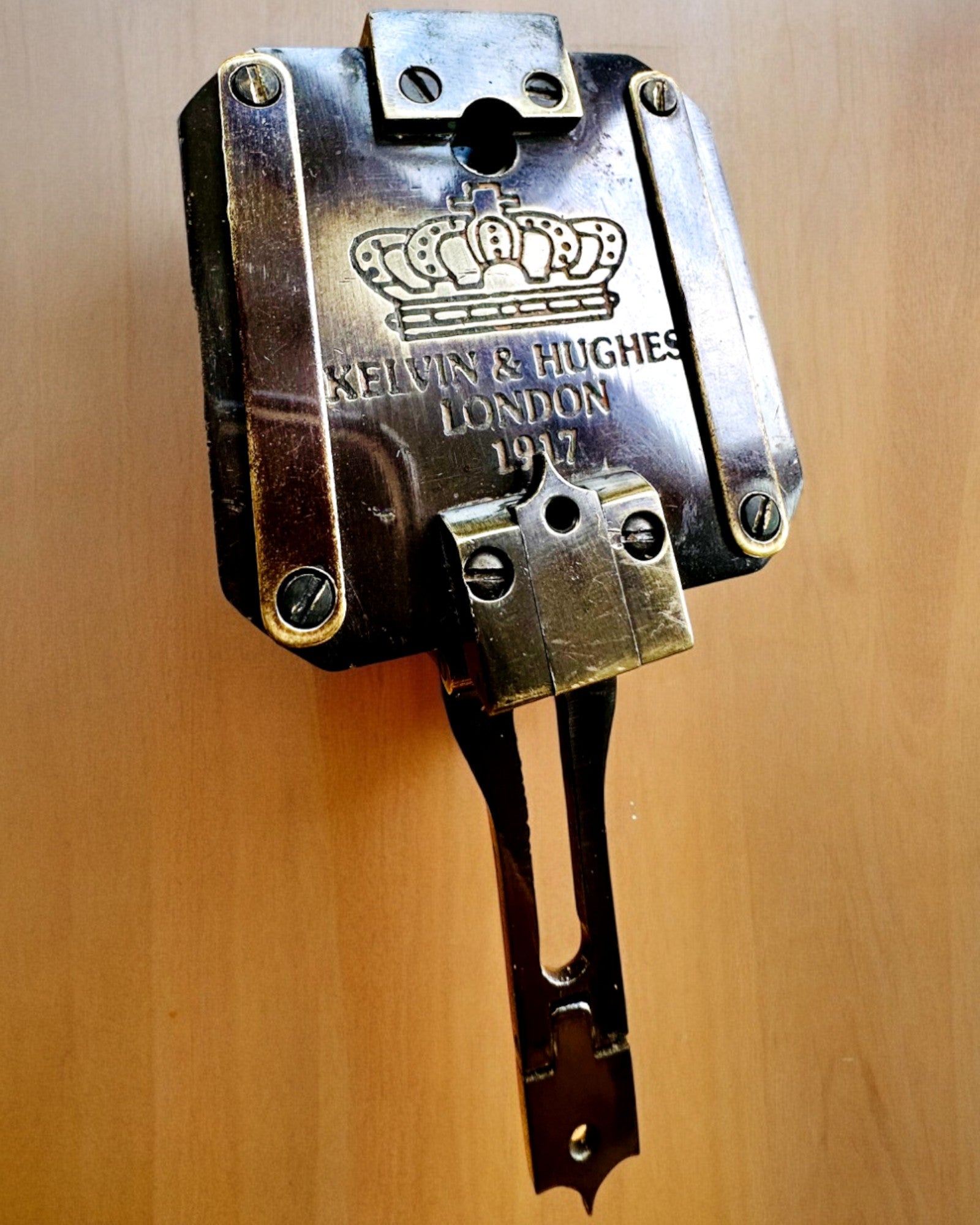 "Navigator" kapitányi, masszív, prémium iránytű - személyre szabható gravírozással