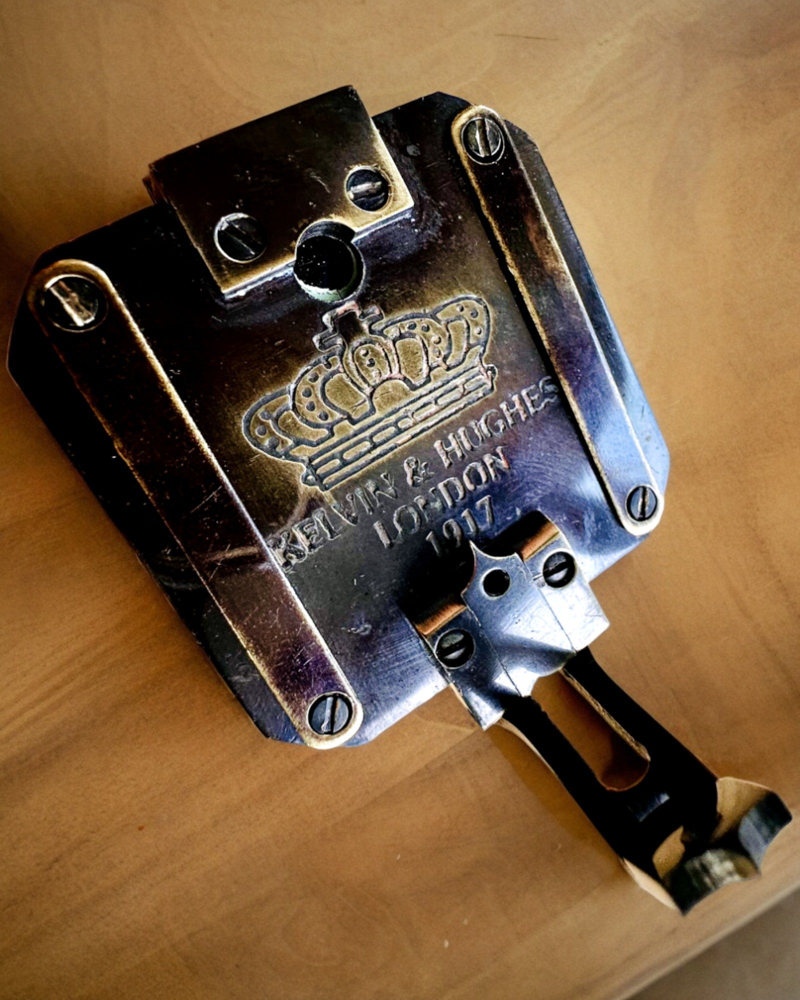 "Navigator" kapitányi, masszív, prémium iránytű - személyre szabható gravírozással