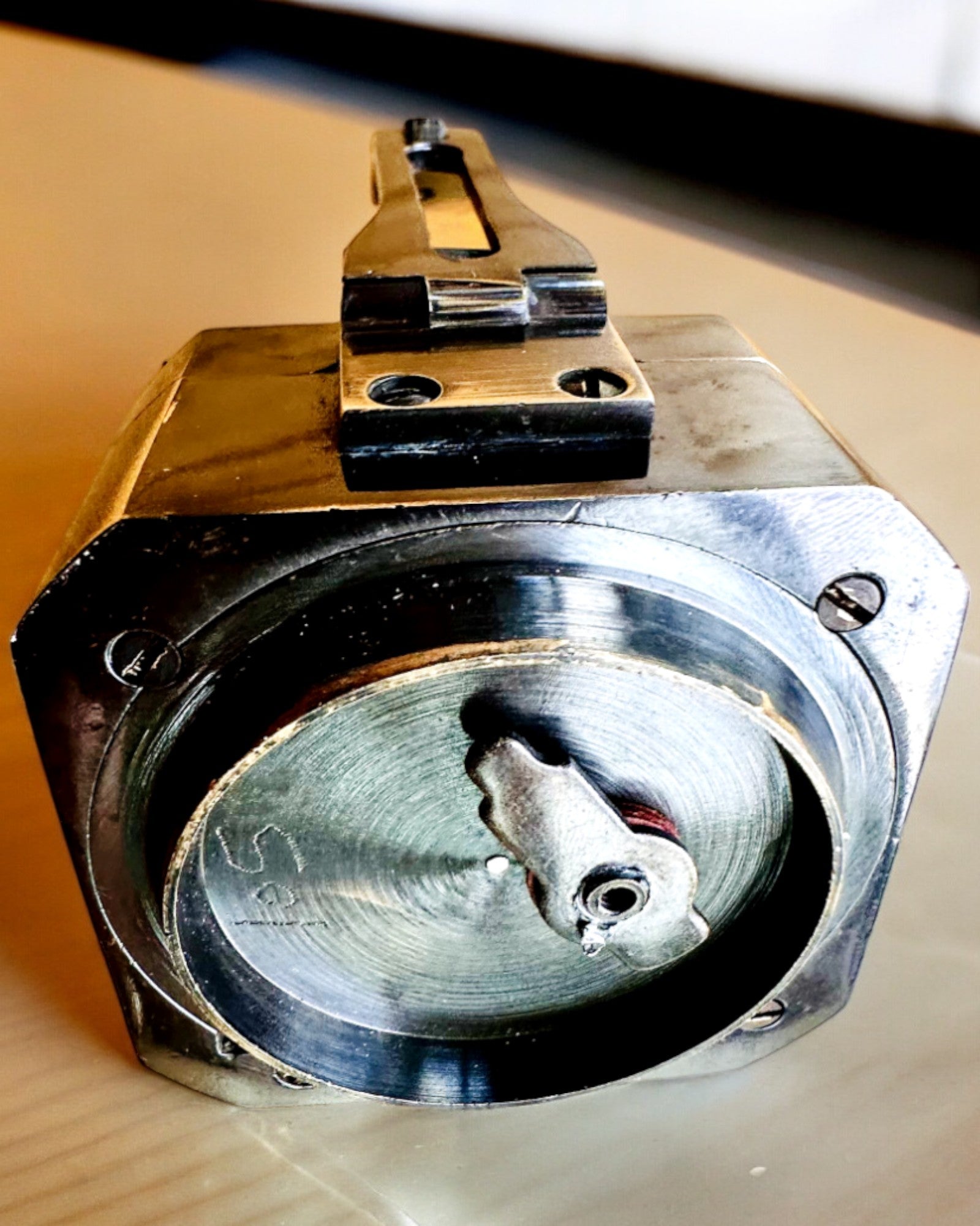 "Navigator" kapitányi, masszív, prémium iránytű - személyre szabható gravírozással