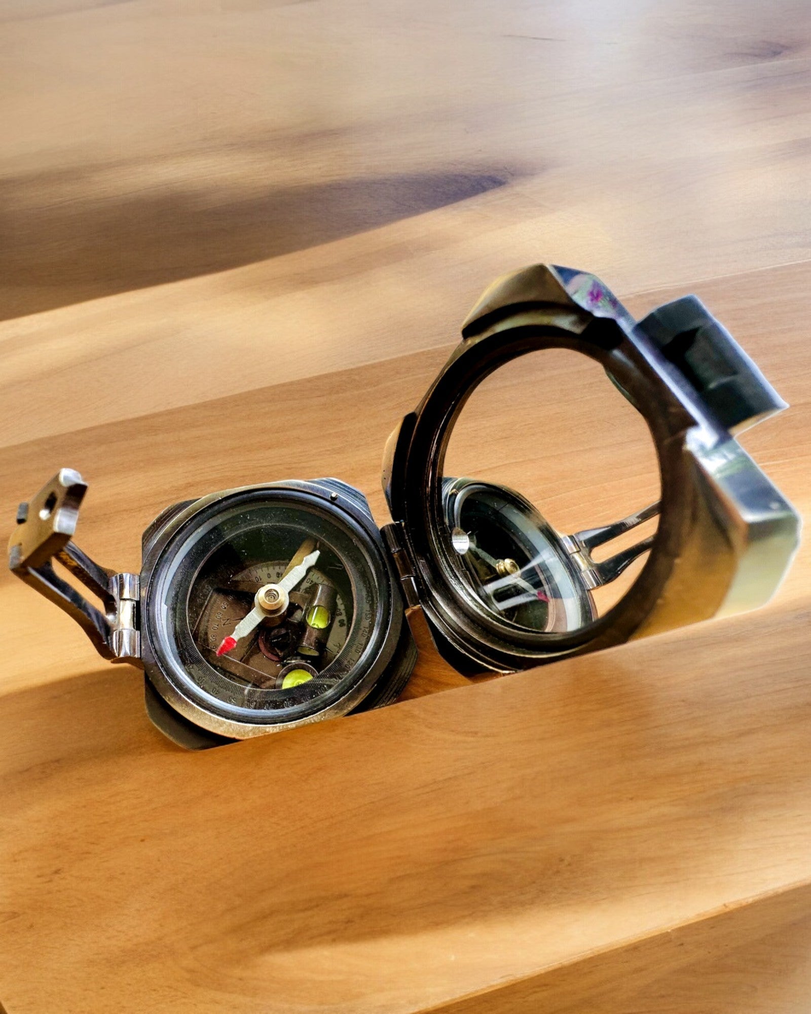 "Navigator" kapitányi, masszív, prémium iránytű - személyre szabható gravírozással