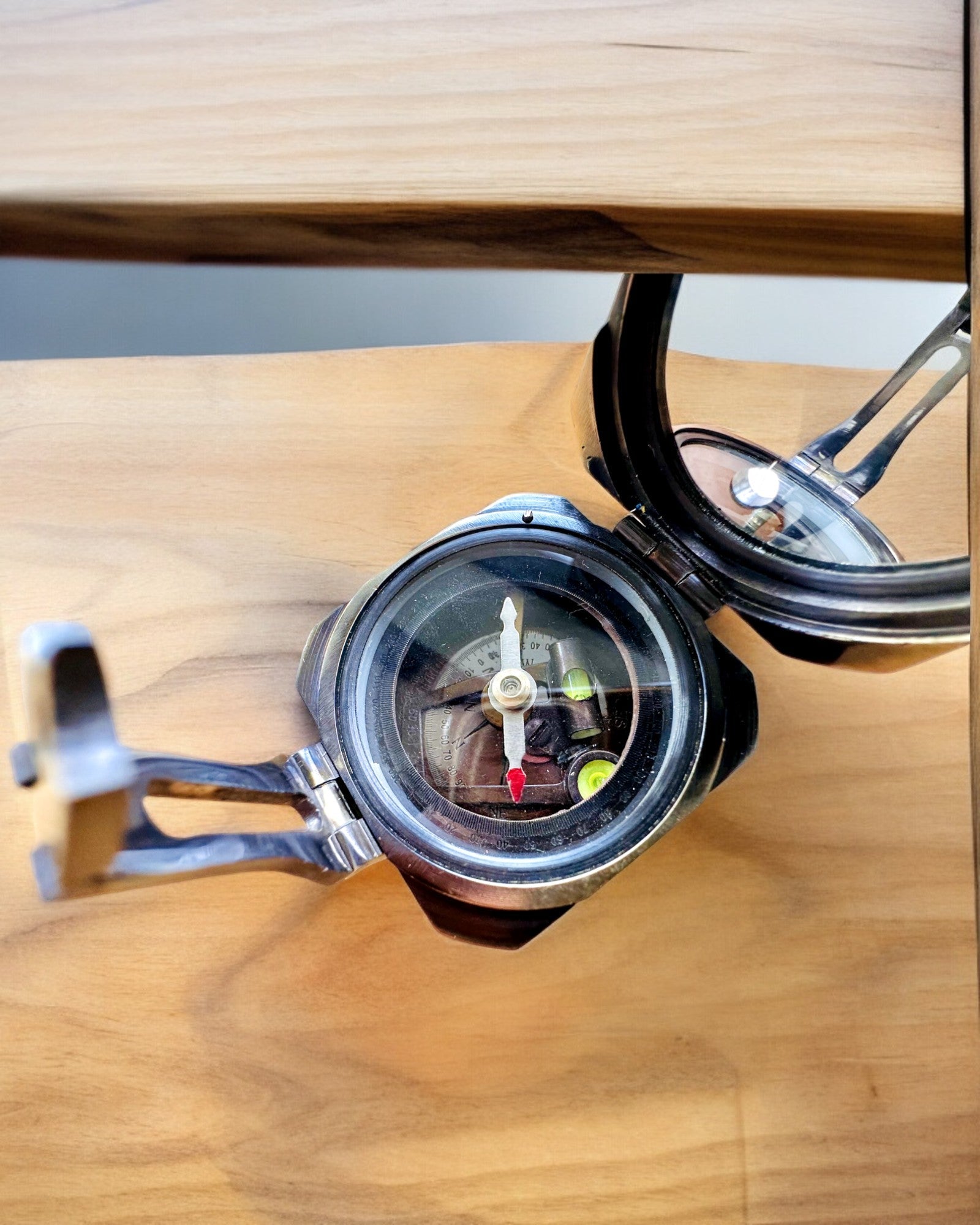 "Navigator" kapitányi, masszív, prémium iránytű - személyre szabható gravírozással