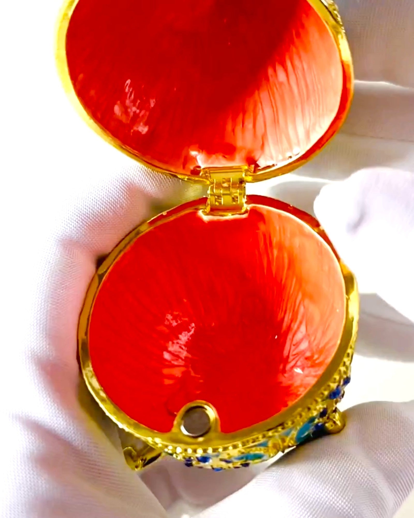 Fabergé Mennybéli Tojás – Zománcozott Ékszertartó - égkék színben. Személyre szabás gravírozással