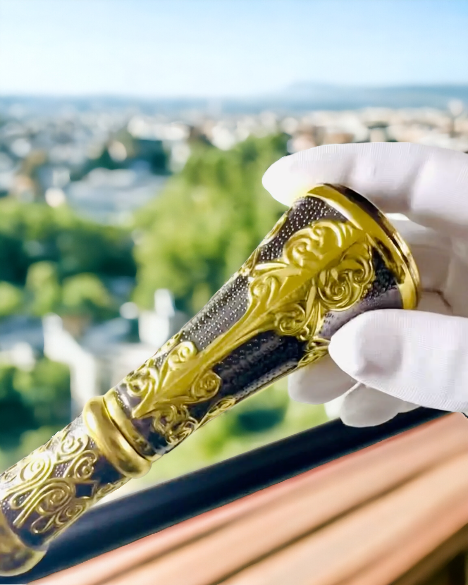 Arany Virág Alakú Fogantyúval Rendelkező Luxus Bot – Elegáns és Divatos, 93 cm