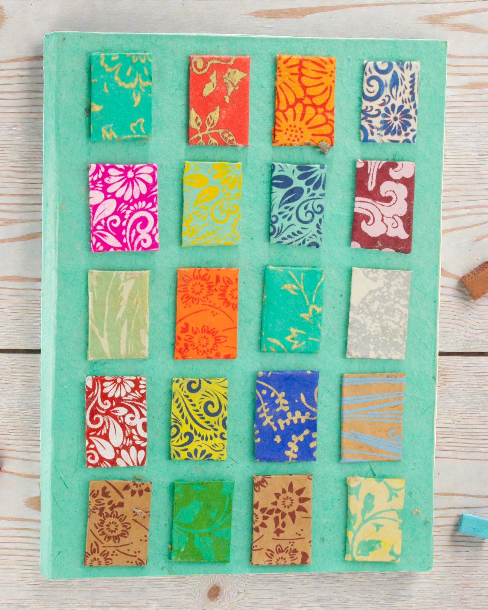 Lokta mini csempés jegyzetfüzet – Nagy (21x15cm) – 45 lap – Tartalmaz könyvjelzőt – kékeszöld