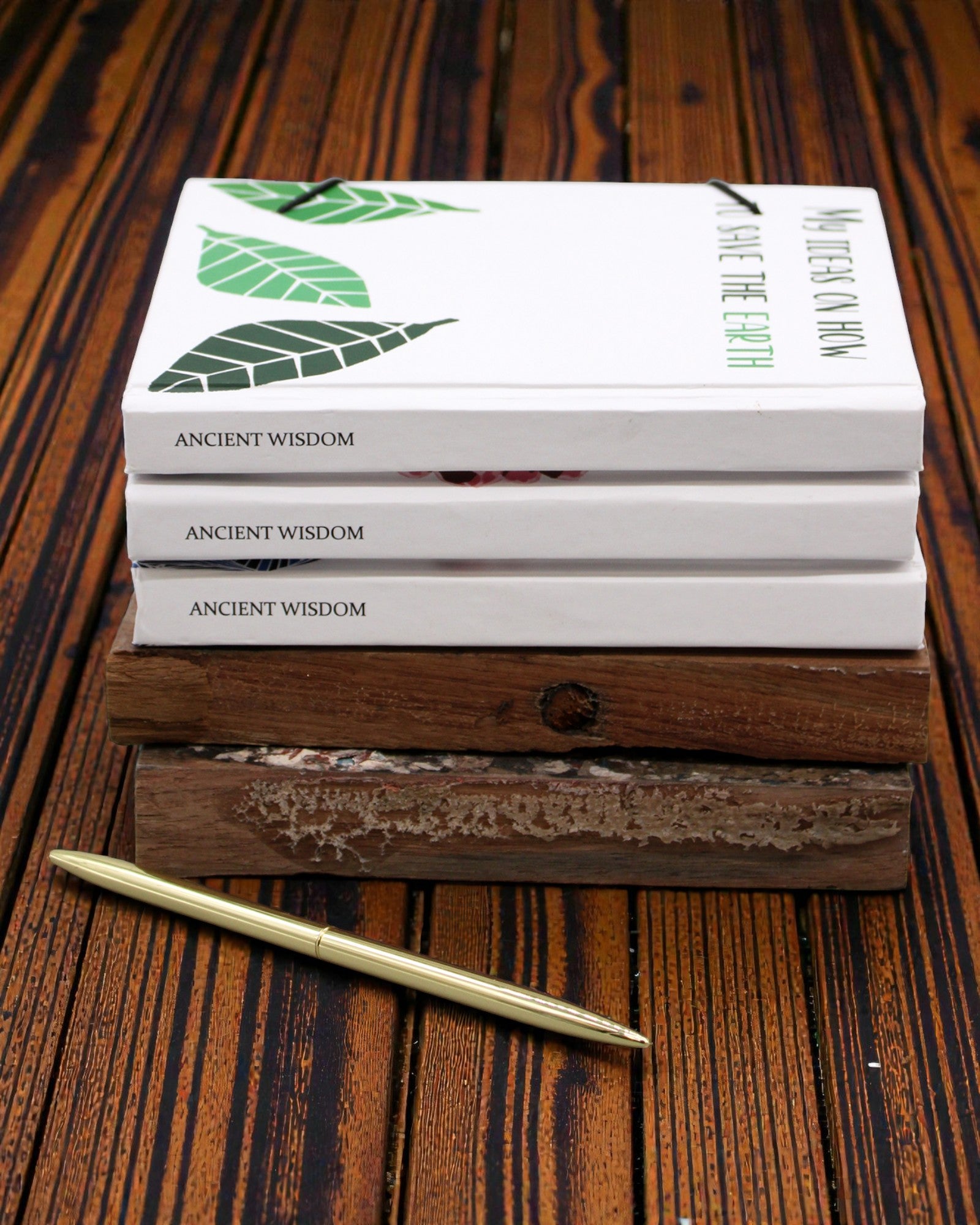 Leaves Together – mały notatnik z paskiem i guzikiem kokosowym 18 × 12,5 cm, 200 stron