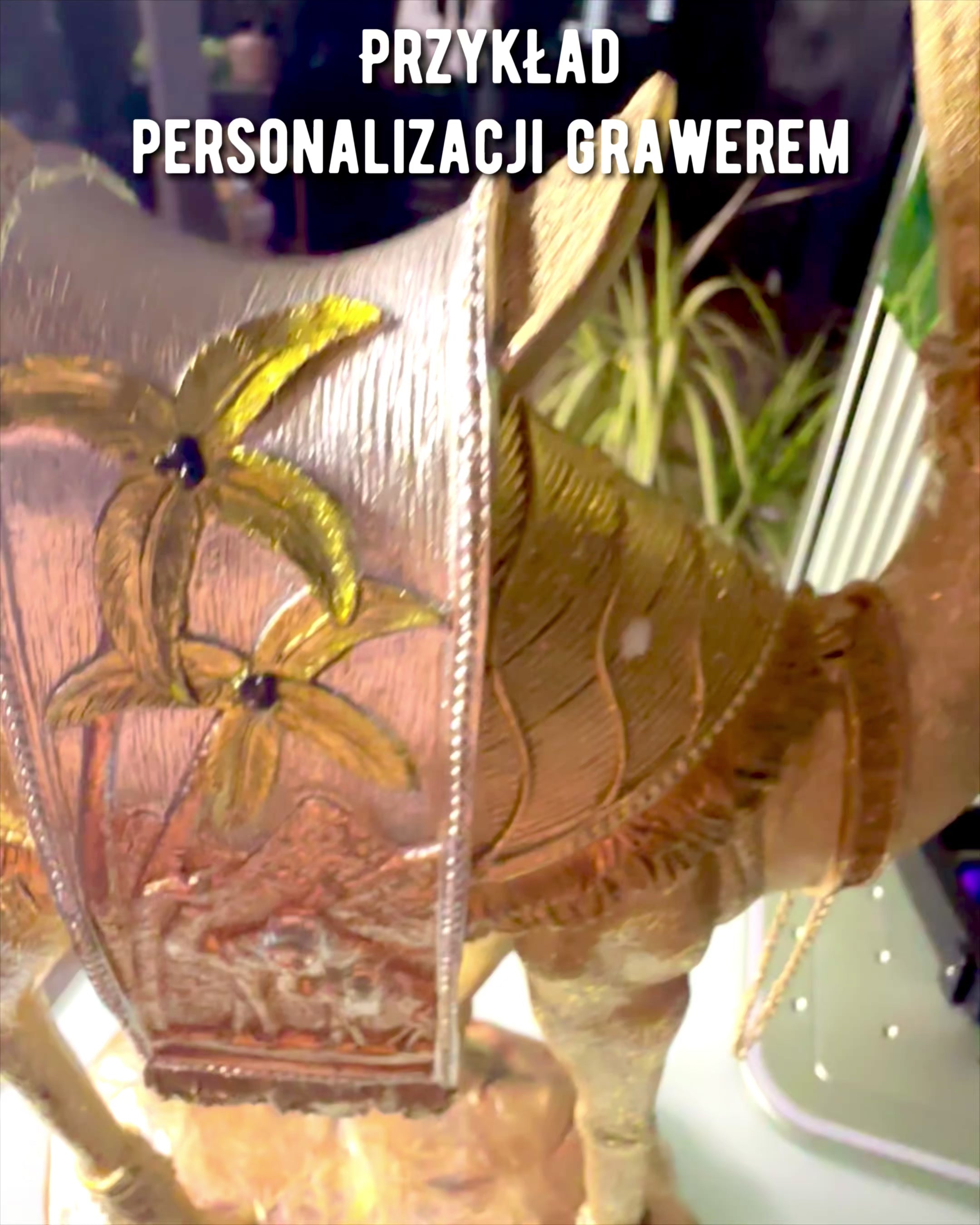 Dekoratív Sivatagi Vándor Szobor Gyantából Készült Teve Gravírozási Lehetőséggel