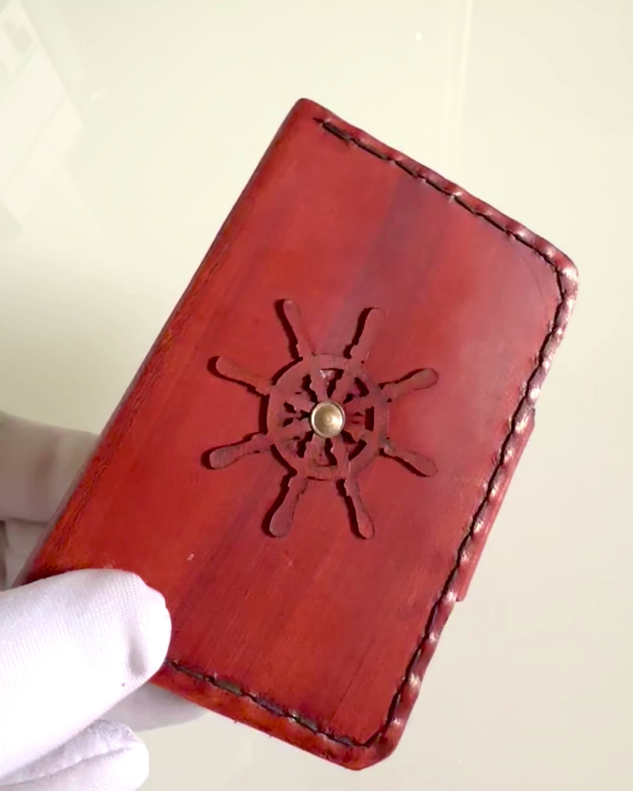 Parancsnoki Tok – kézzel készített tok zsebórához vagy iránytűhöz, személyre szabható