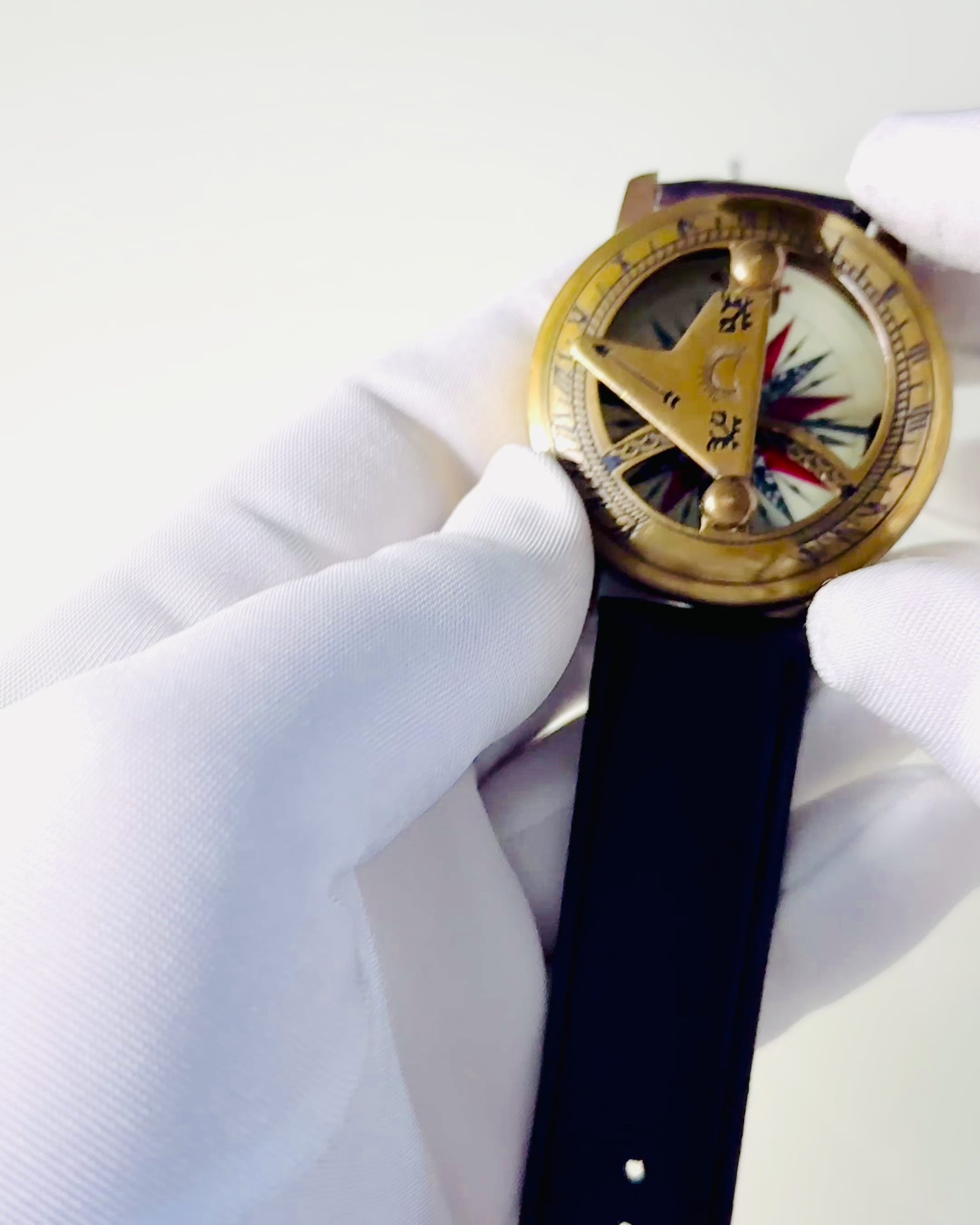 Napóra Iránytűvel - Kézzel Készített, Autentikus Kézművesség, Gravírozási Lehetőség