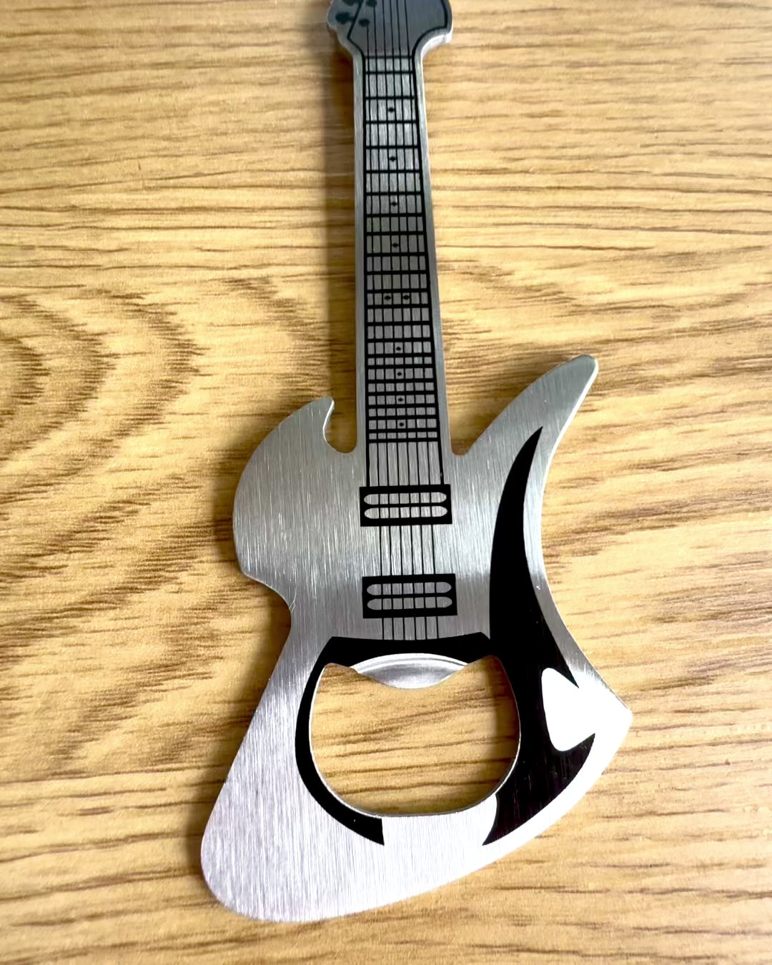 Gitár Rock'n'Open üvegnyitó, 2 változat, személyre szabás gravírozással ajándékba