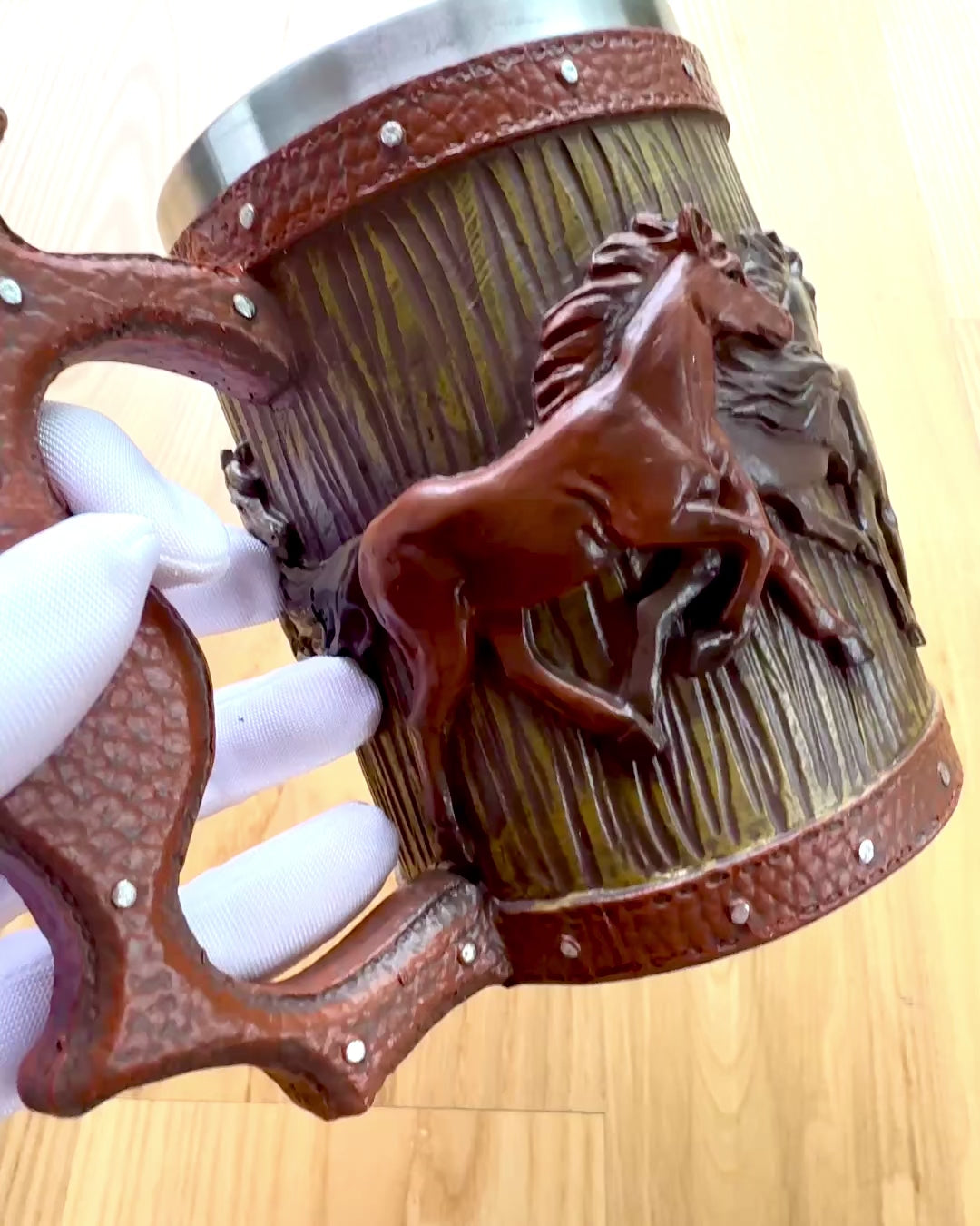 Lovas motívumú bögre, 330 ml, gravírozással személyre szabható ajándék