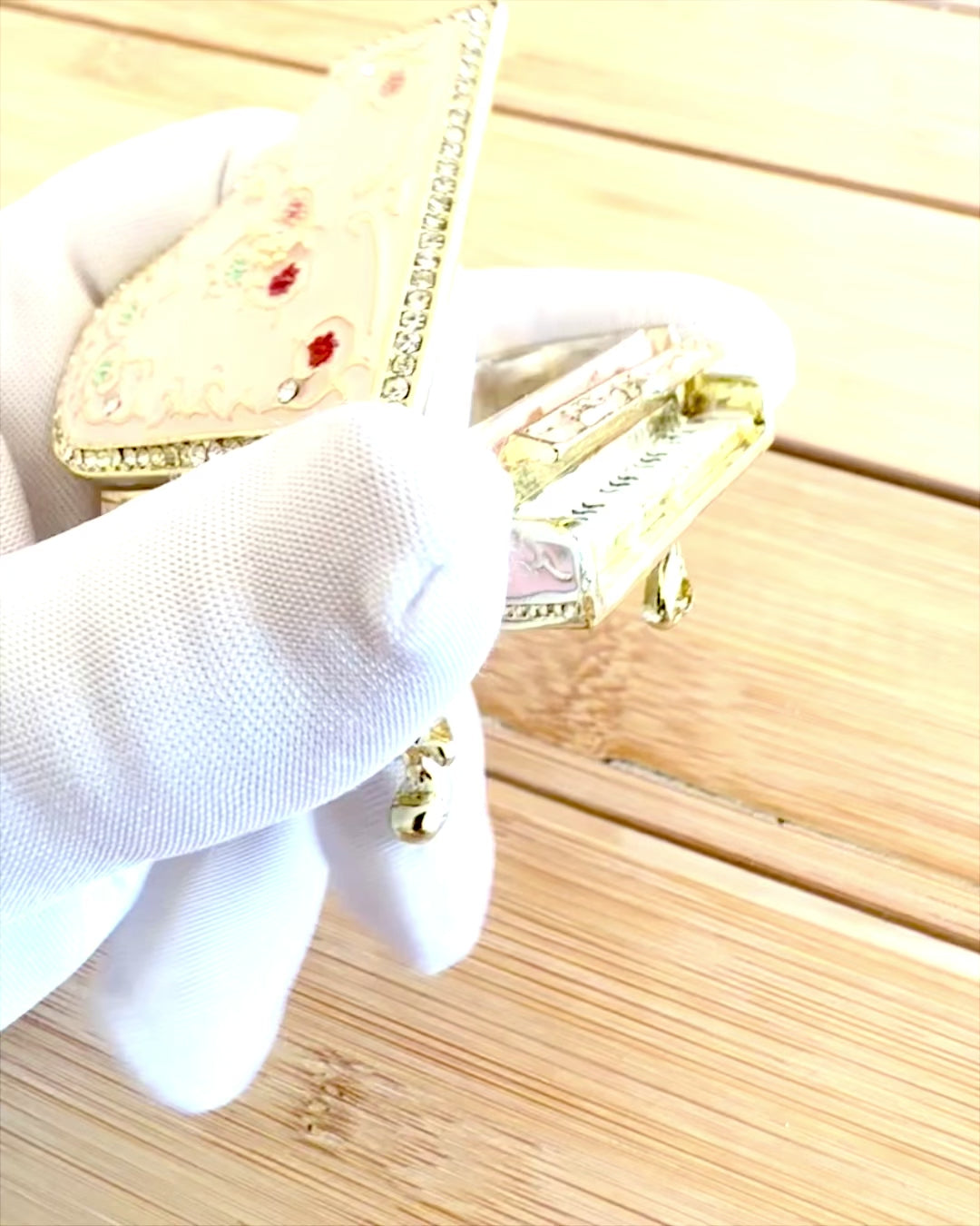 Elegáns ékszerdoboz "Mini Zongora - a klasszikusok rózsái" - gravírozási lehetőséggel ajándékba