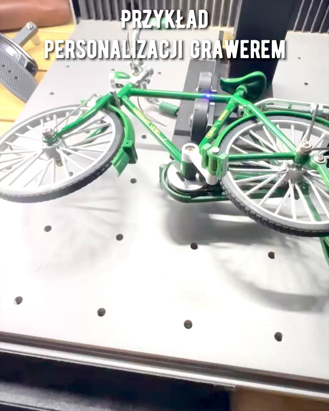 "Retro Classic" kerékpár modell - Miniatűr gravírozással, ideális ajándéknak