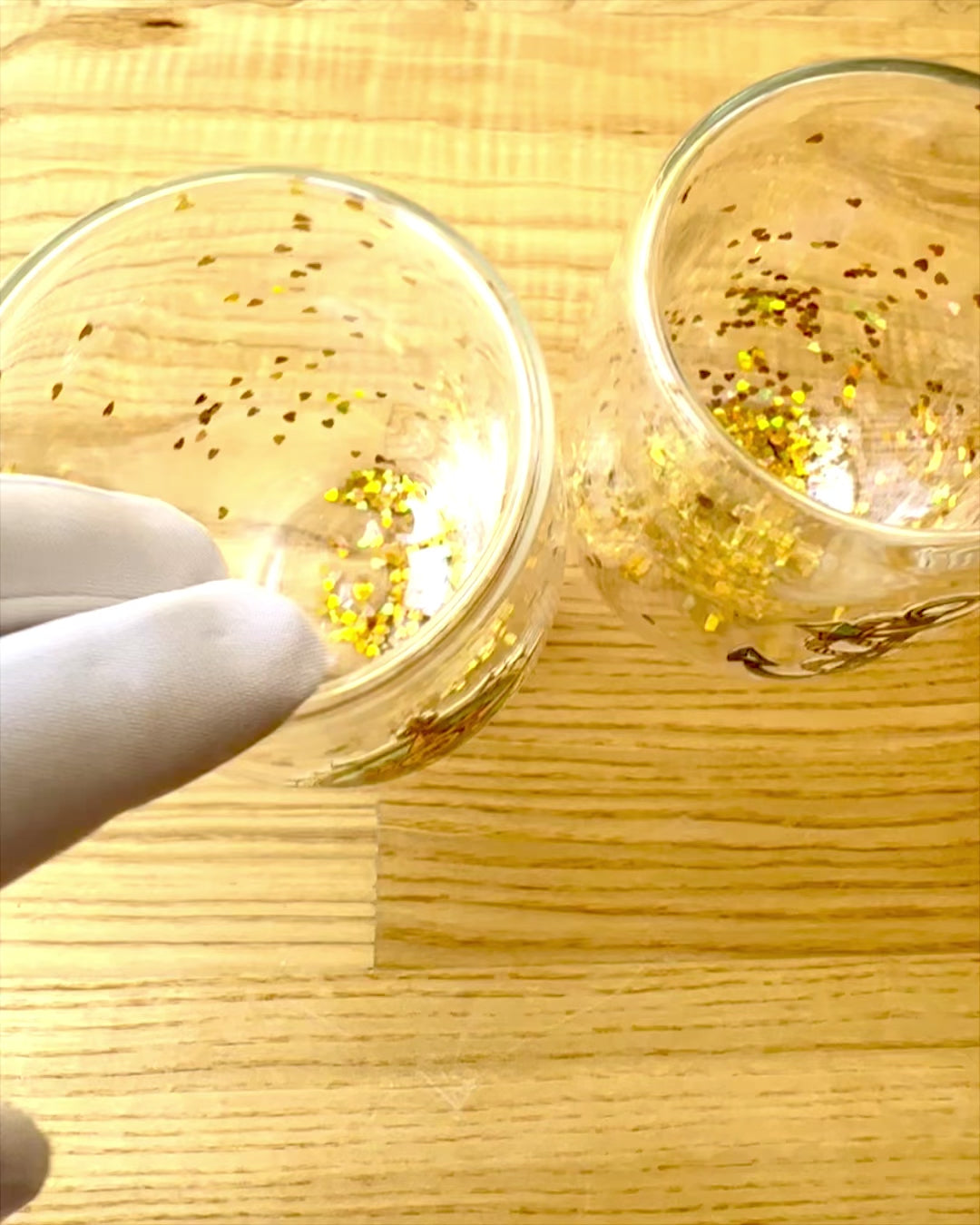 "Nautical Dreams" dupla falú poharak arany pelyhekkel - 2 darabos készlet, 300 ml űrtartalom, gravírozással személyre szabható