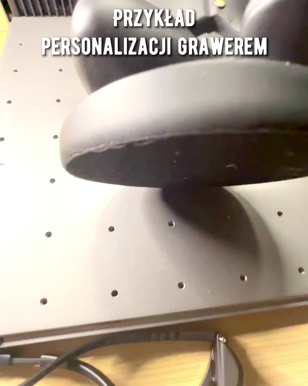 Figurka Bulldog Elegance - Exkluzív pohártartó, gravírozási lehetőséggel