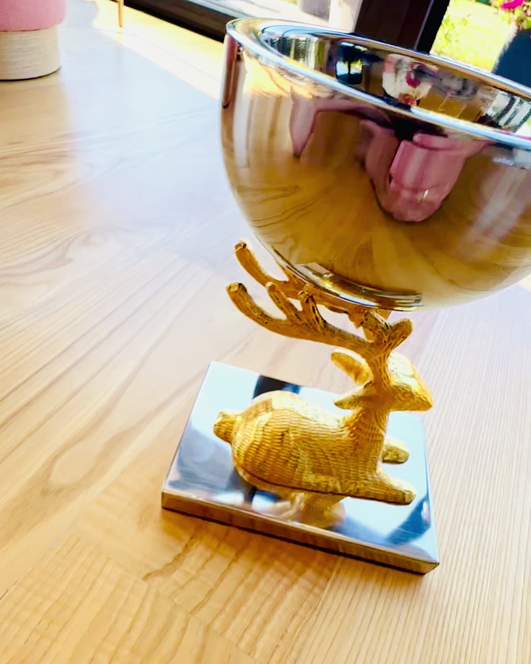 Dekoratív tál Szarvas Trófea – Kézműves Indiából, személyre szabás gravírozással