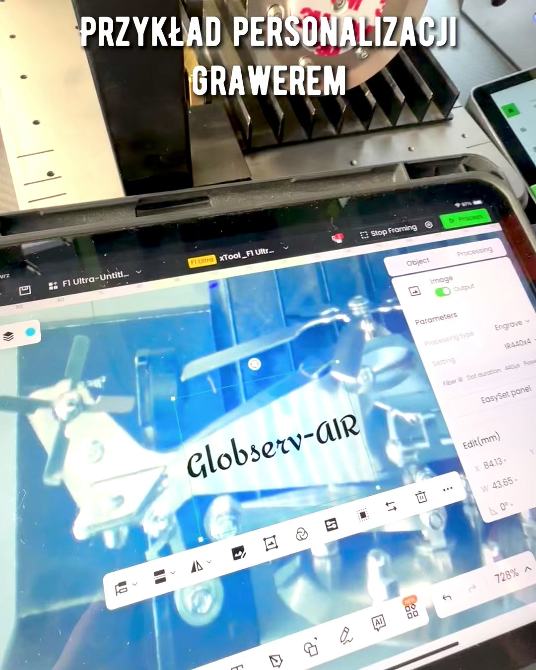 Fém Helikopter Modell „SkyRider” – Állítható Asztali Állvány személyre szabott gravírozással ajándékba