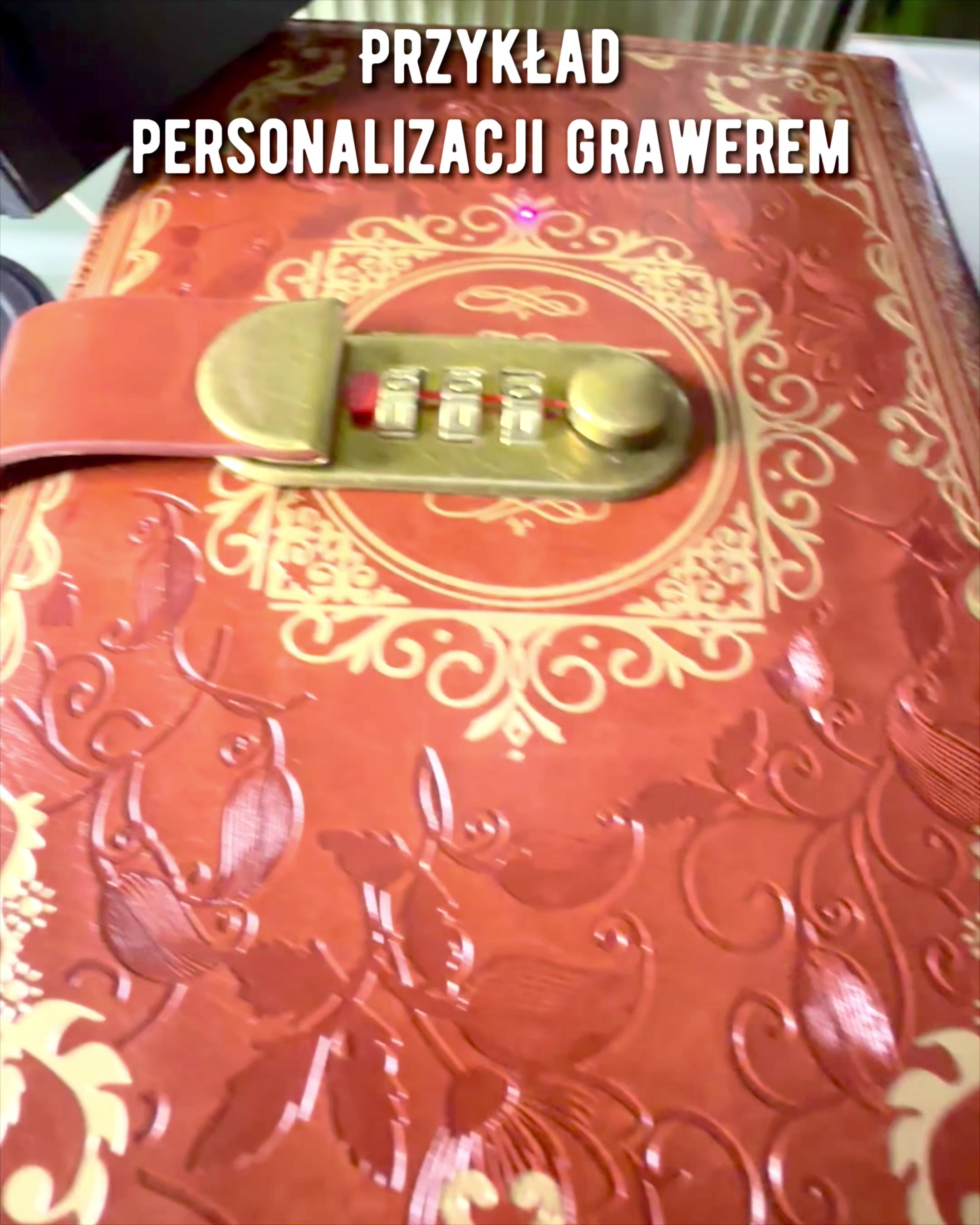 Exkluzív Bőr Jegyzetfüzet "Sekretnik" A5 Kódzárral - személyre szabás gravírozással