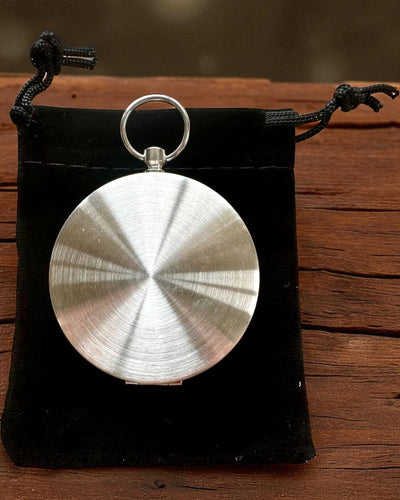 Vízálló Réz Iránytű Világító Hatással - Szükséges Túrázáshoz és Kempingezéshez, személyre szabható gravírozással