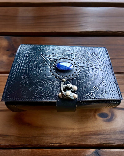 Prémium Napló, Antik minta, Bőr Jegyzetfüzet "Varázslatos Krónika" 200 oldal, 2 választható változat, személyre szabás gravírozással