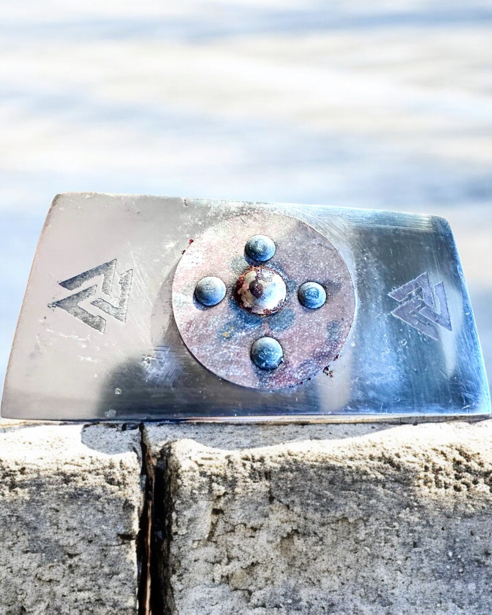 A Skaldrok Mjölnir Kalapácsa – 33 cm, Kézzel Kovácsolt Viking Kalapács Gravírozási Lehetőséggel