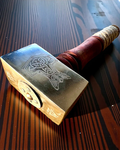 A Skaldrok Mjölnir Kalapácsa – 33 cm, Kézzel Kovácsolt Viking Kalapács Gravírozási Lehetőséggel