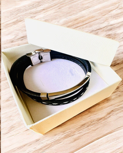 PU bőrből és rozsdamentes acélból készült sport karkötő gravírozási lehetőséggel – 3 színben