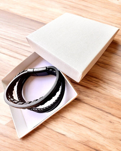 "StyleTwist" karkötő személyre szabott gravírozással