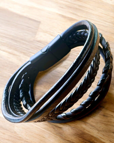 "StyleTwist" karkötő személyre szabott gravírozással