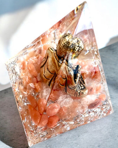 "Meditációs Nyugalom" Energetikai Piramis Drágakövekkel