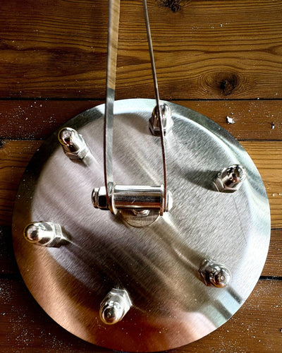 Fém Helikopter Modell „SkyRider” – Állítható Asztali Állvány személyre szabott gravírozással ajándékba