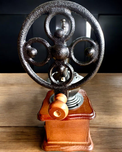 Retro kávédaráló „Vintage Café” 27 cm magas, személyre szabható gravírozással ajándékba