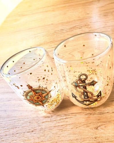 "Nautical Dreams" dupla falú poharak arany pelyhekkel - 2 darabos készlet, 300 ml űrtartalom, gravírozással személyre szabható