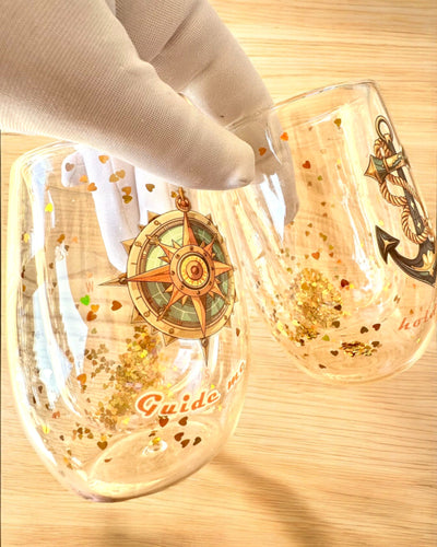 "Nautical Dreams" dupla falú poharak arany pelyhekkel - 2 darabos készlet, 300 ml űrtartalom, gravírozással személyre szabható